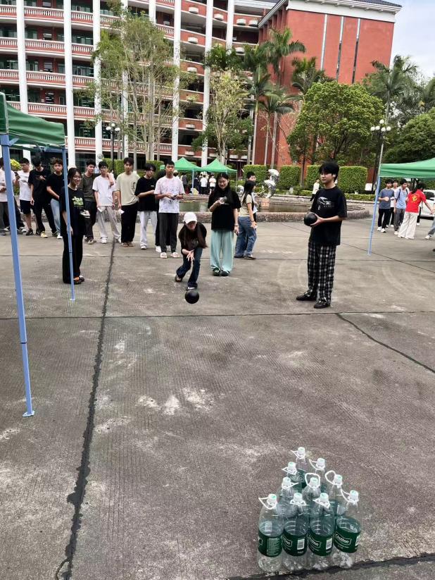 放飞心灵，快乐自我——心理游园...