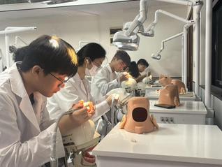匠心雕琢，技展锋芒——口腔医学...