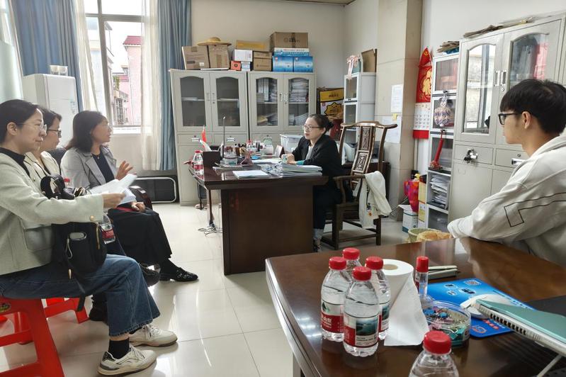 深入走访促成长，暖心关怀助成才...