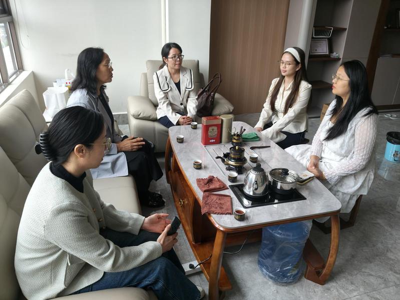 经济管理学院走访东莞嘉虹财务代...